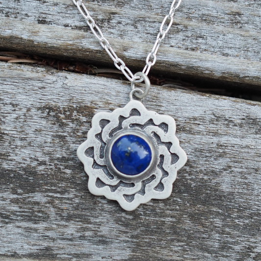 lapis lazuli flower necklace